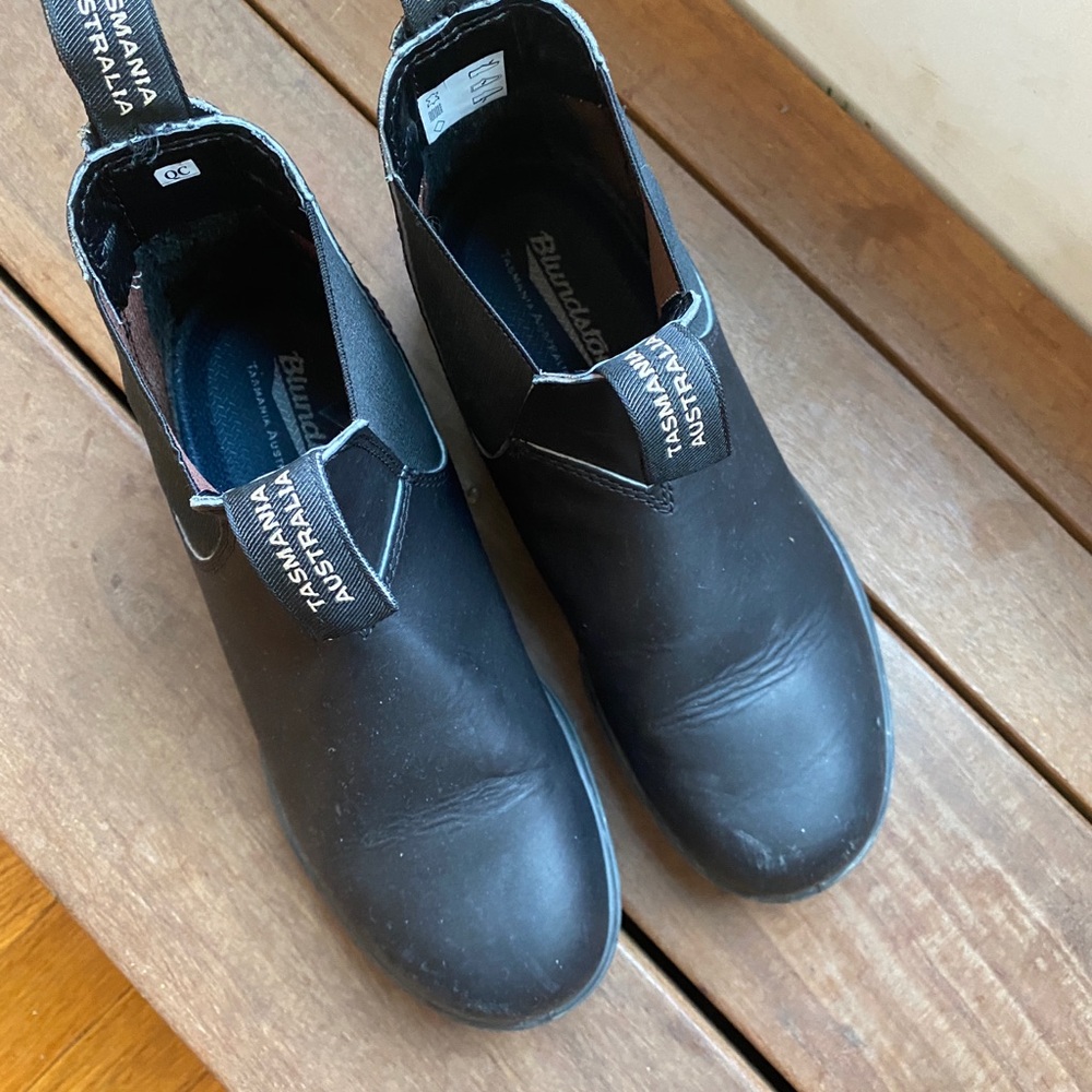 Blundstone Boots size 5 1/2 womens 8 1/2